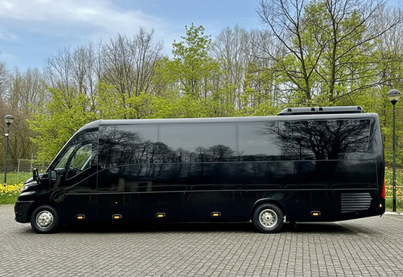 Iveco midi coach, side view